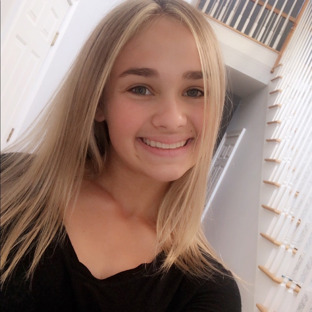 Meet your Posher, Alyssa